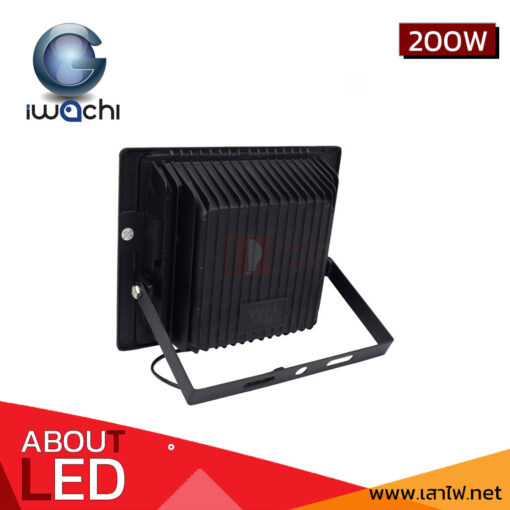 ด้านหลังสปอร์ตไลท์โซล่าเซลล์ LED 200W IWACHI Solar Light